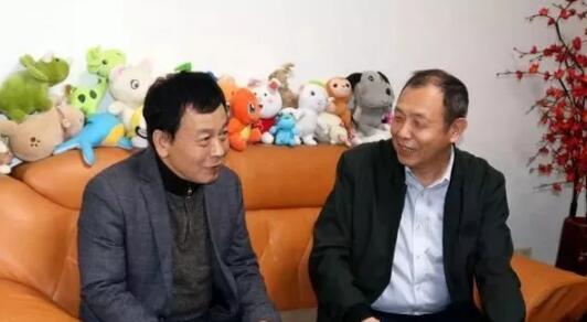 暖心:泉州市保安協(xié)會領(lǐng)導帶隊慰問患病保安員